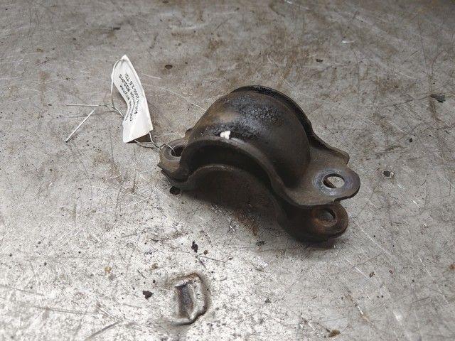 Крепление втулки стабилизатора R32JHS Audi A6 купить в магазине запчастей бу