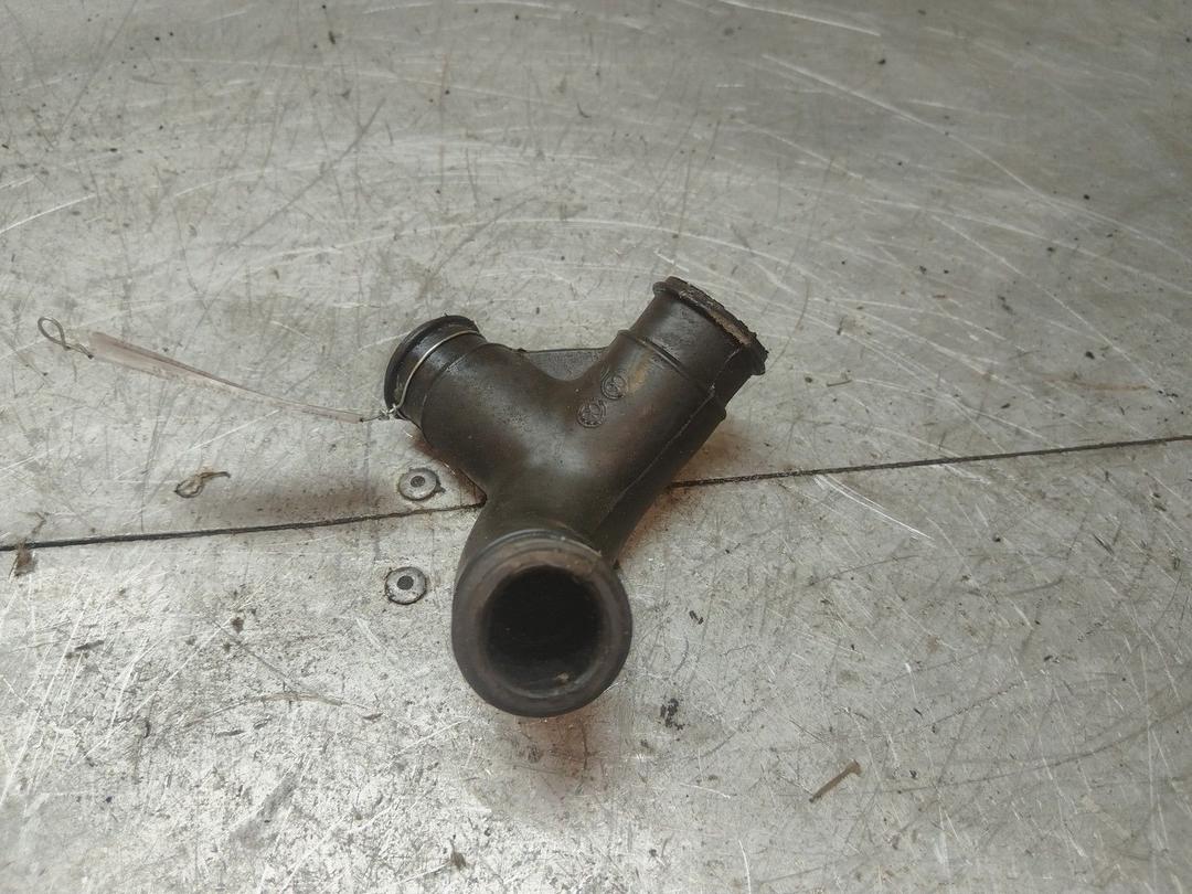 Патрубок вентиляции картера OFS6SC Volkswagen Passat купить