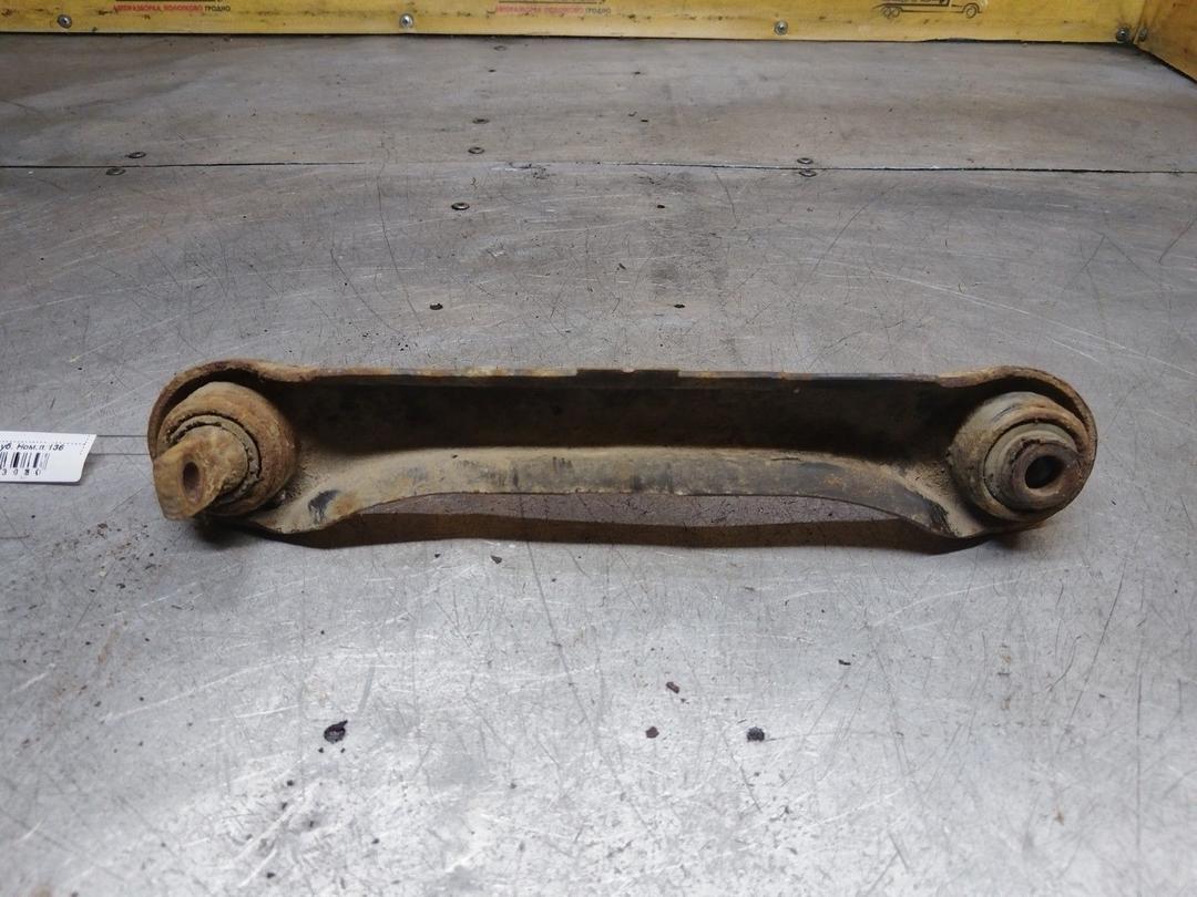 Рычаг задний правый V8PB84 Mitsubishi Carisma - Фото 2