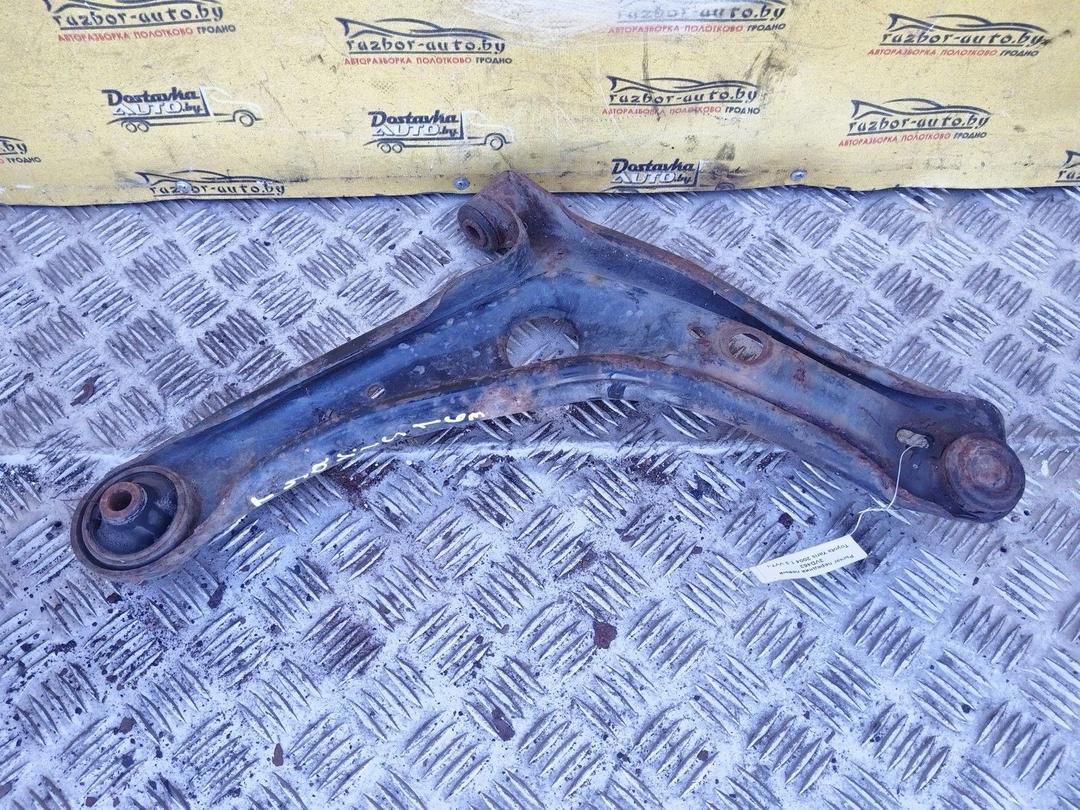 Рычаг передний левый 3VD463 Toyota Yaris купить на авторазборке