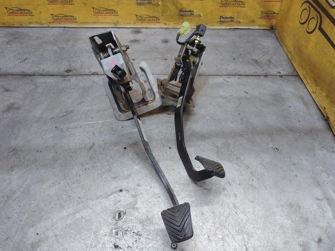 Узел педальный (блок педалей) KR1QQ0 Hyundai Trajet - Фото 1