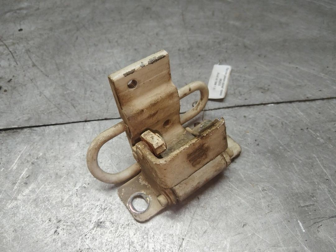 Петля двери задней правой 3RUDVO Audi A4 - Фото 1