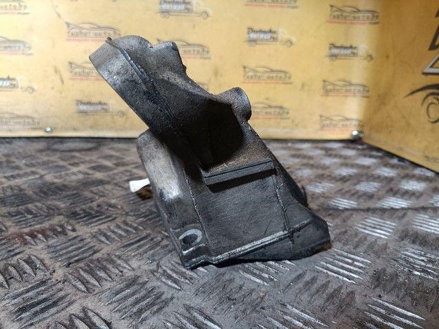 Кронштейн двигателя I88SXH Audi 80 купить с доставкой