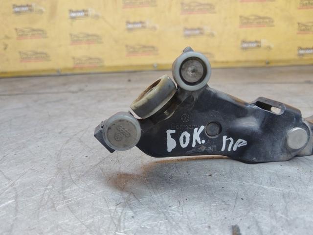 Ролик двери сдвижной MZD7ZI Volkswagen Caddy купить с доставкой