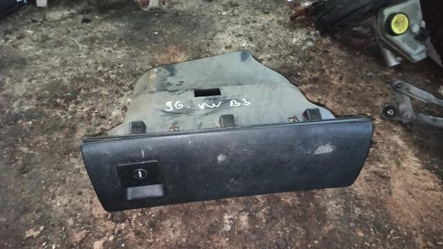 Бардачок EB34B4 Volkswagen Passat
