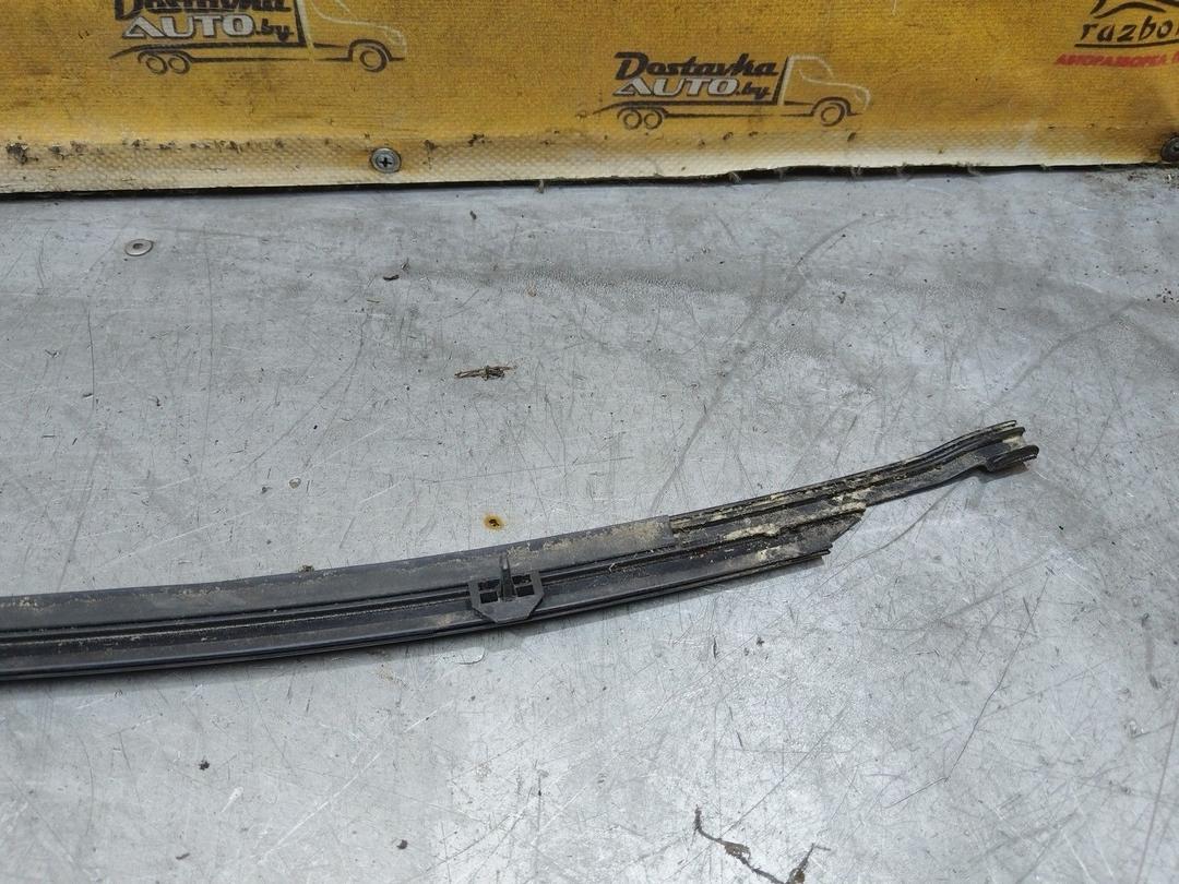 Молдинг стекла лобового BD9E50 Renault Laguna купить с доставкой