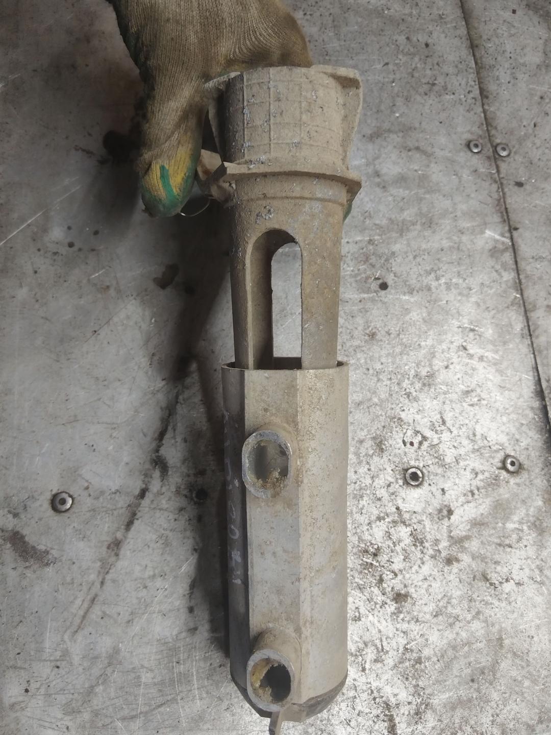 Клык бампера задний правый 8CDCT6 Audi 80 купить