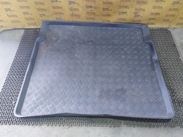 Ковер багажника E1ECKN Ford Focus - Фото 1