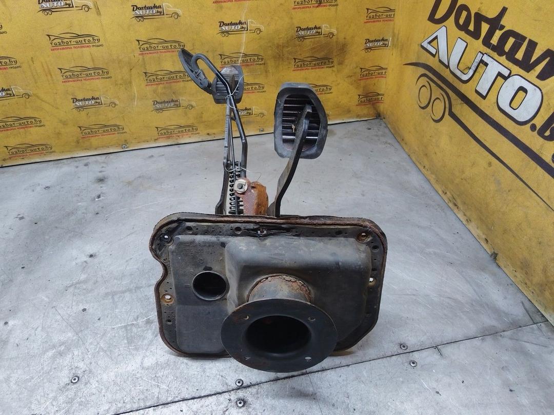 Узел педальный (блок педалей) 9RCBOM Peugeot 406 купить с доставкой