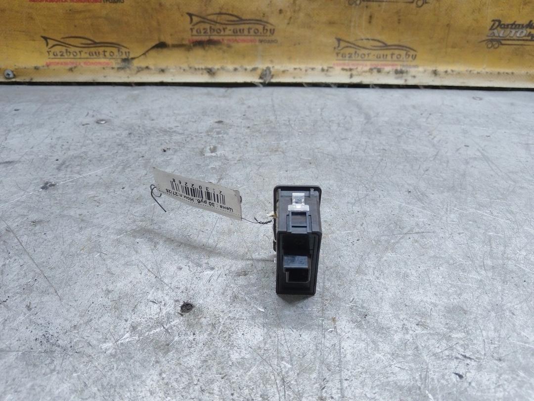 Кнопка стеклоподъемника заднего правого H5P775 Opel Astra купить в магазине запчастей бу