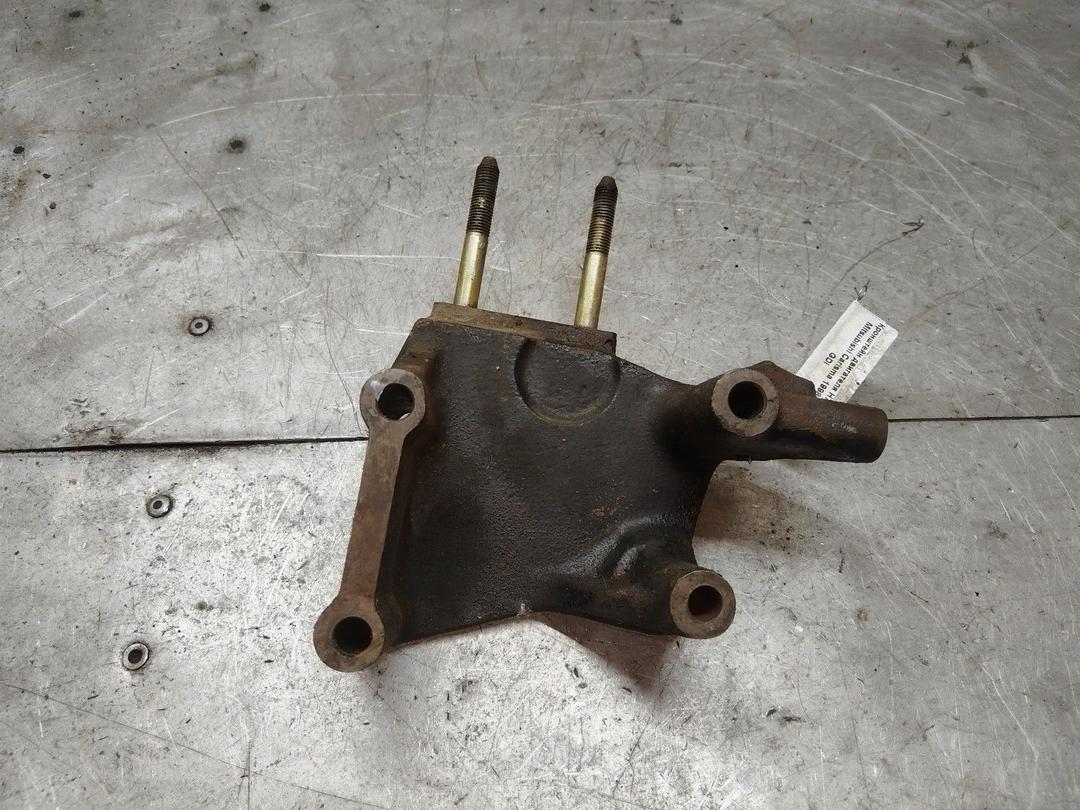 Кронштейн двигателя H7BQEB Mitsubishi Carisma