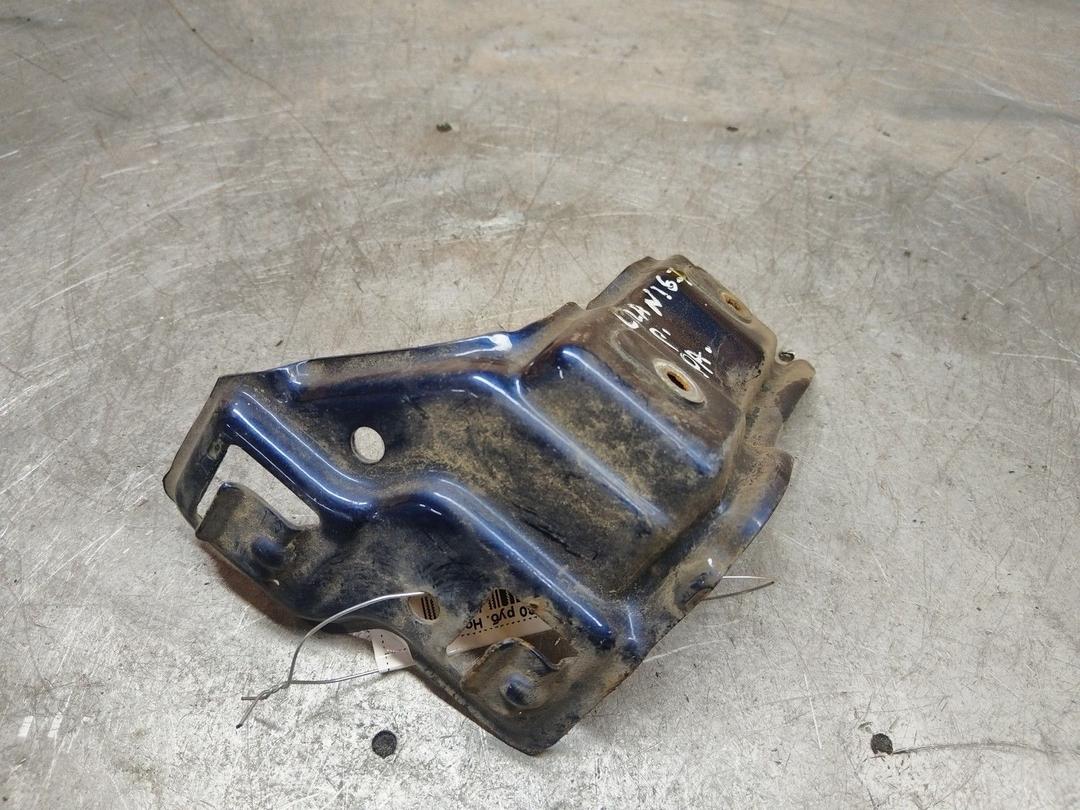 Крепление фары правой J9W6YC Toyota Corolla