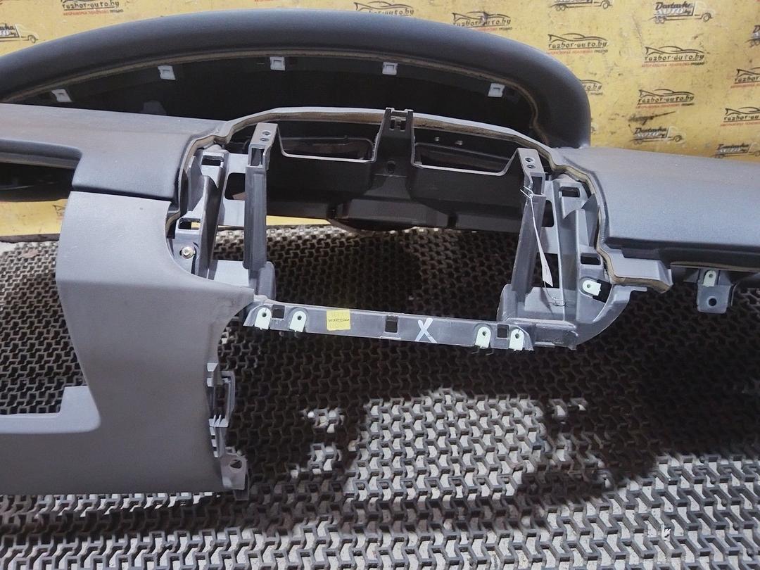 Панель передняя салона (торпедо) 92I3WH Renault Scenic купить на авторазборке