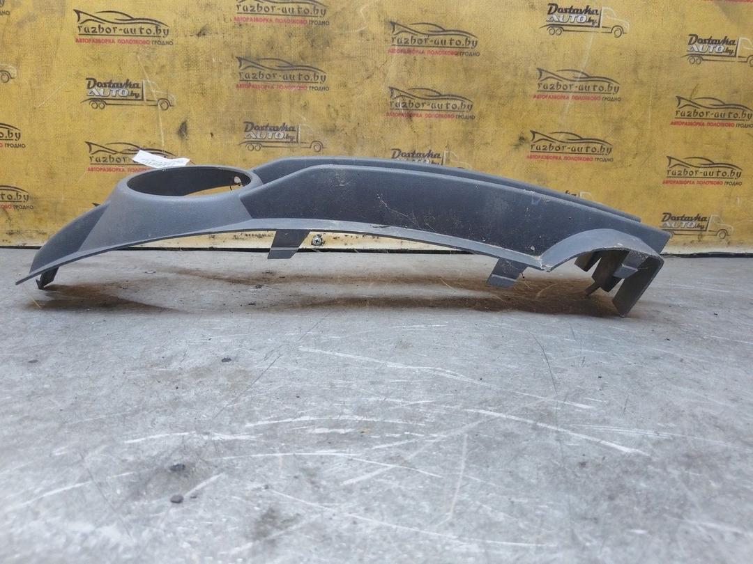 Заглушка (решетка) в бампер передний EJ08DR Volkswagen Caddy купить