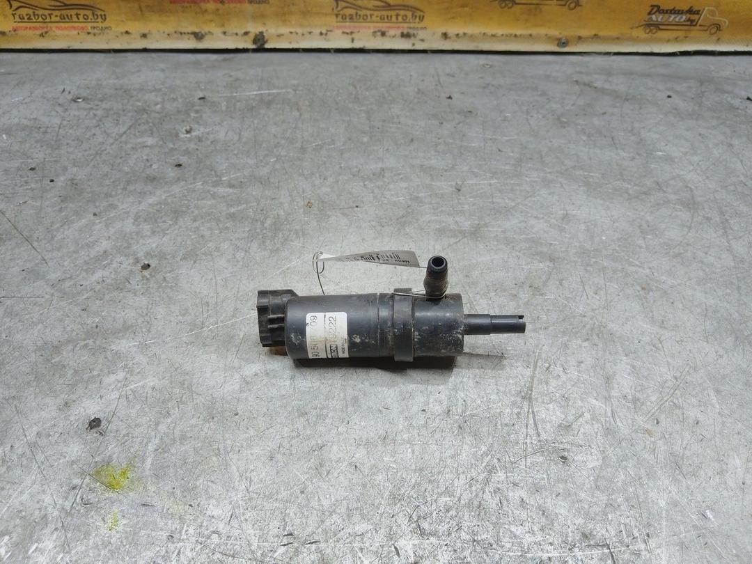 Насос (моторчик) омывателя фар YY6P9M Opel Zafira