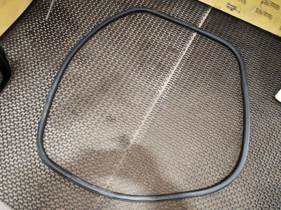 Уплотнитель двери передней левой UX3R40 Ford Fusion - Фото 1