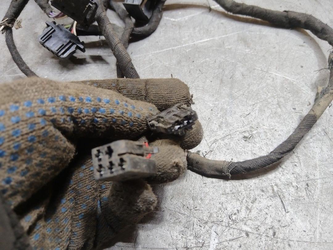 Проводка двери передней правой K4CFIK Volkswagen Golf купить в магазине запчастей бу