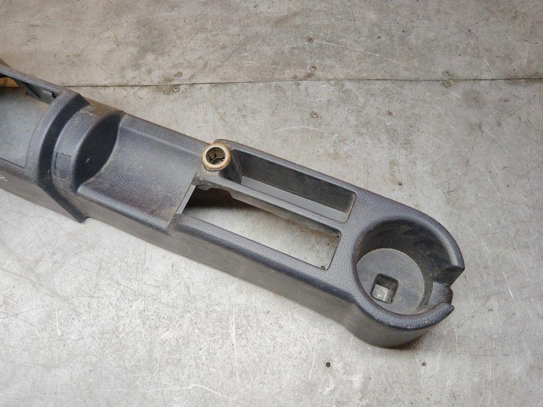 Консоль салона (кулисная часть) 3X90B2 Hyundai Getz купить с доставкой