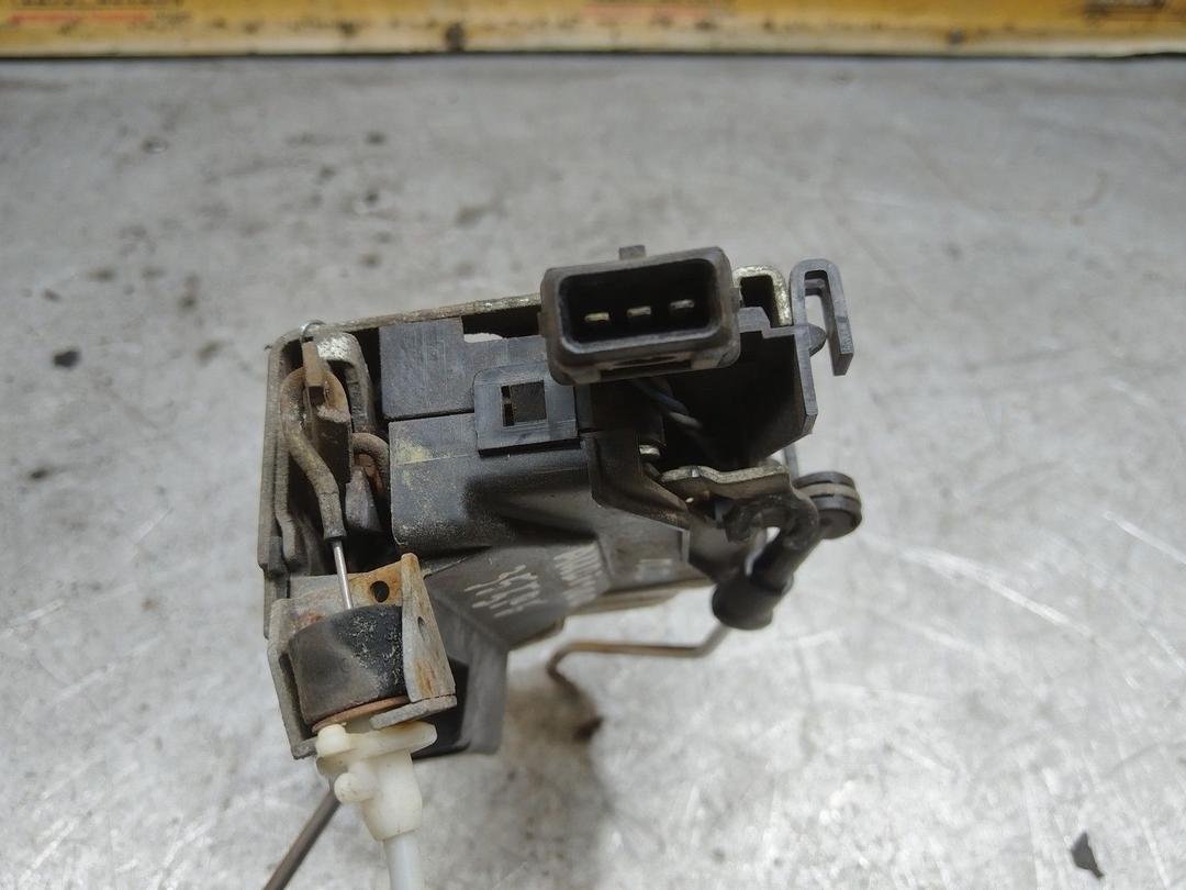 Замок двери передней правой BVB61L Audi 100 - Фото 5