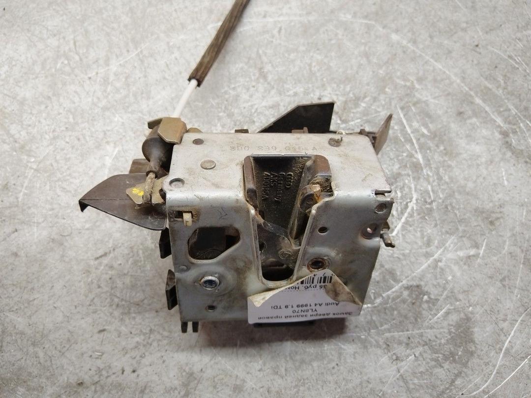 Замок двери задней правой YL8N70 Audi A4 купить