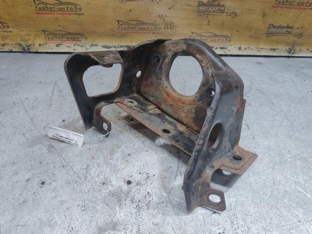 Кронштейн КПП UMQMOS Peugeot 605 - Фото 1