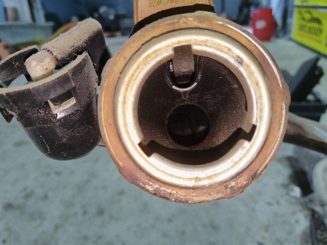 Горловина топливного бака 1B49TO Seat Alhambra купить с доставкой