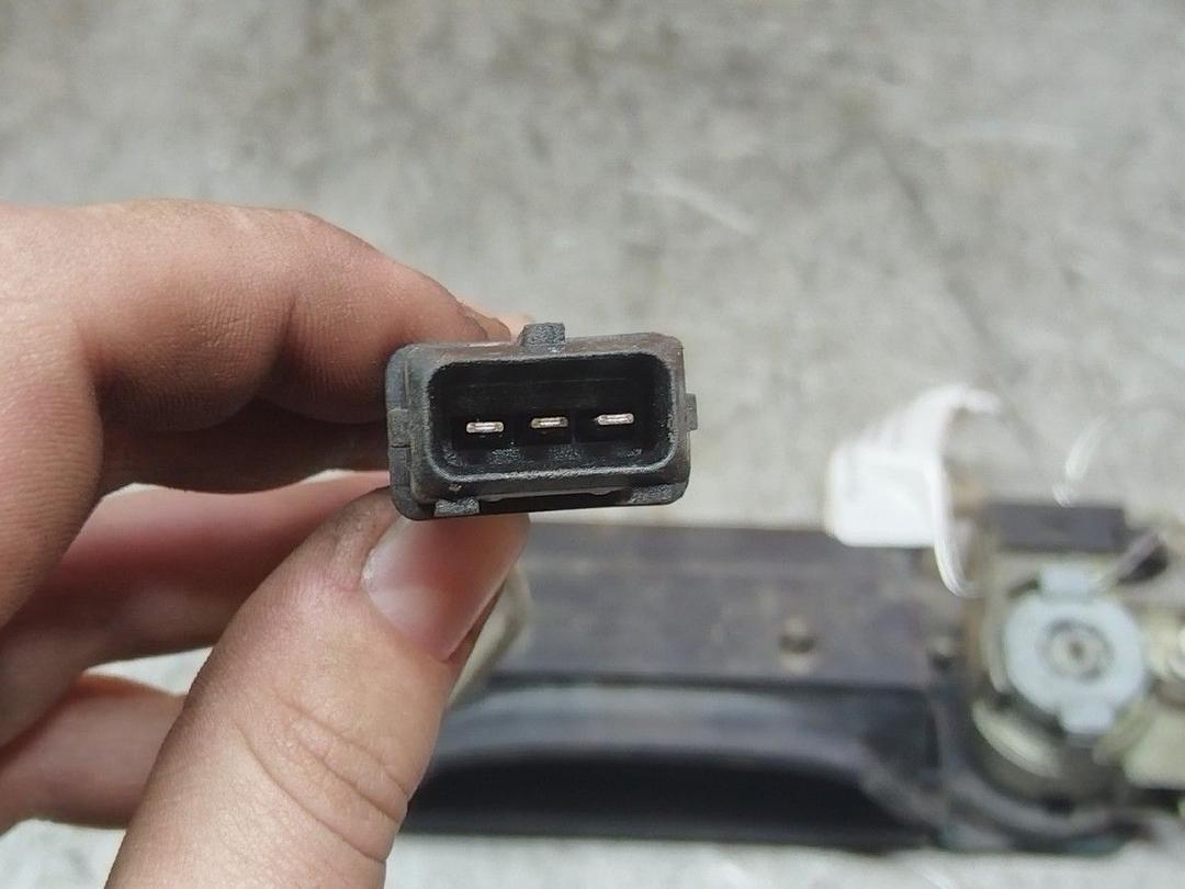 Ручка наружная передняя правая YHPZ9F Audi A4 купить с доставкой