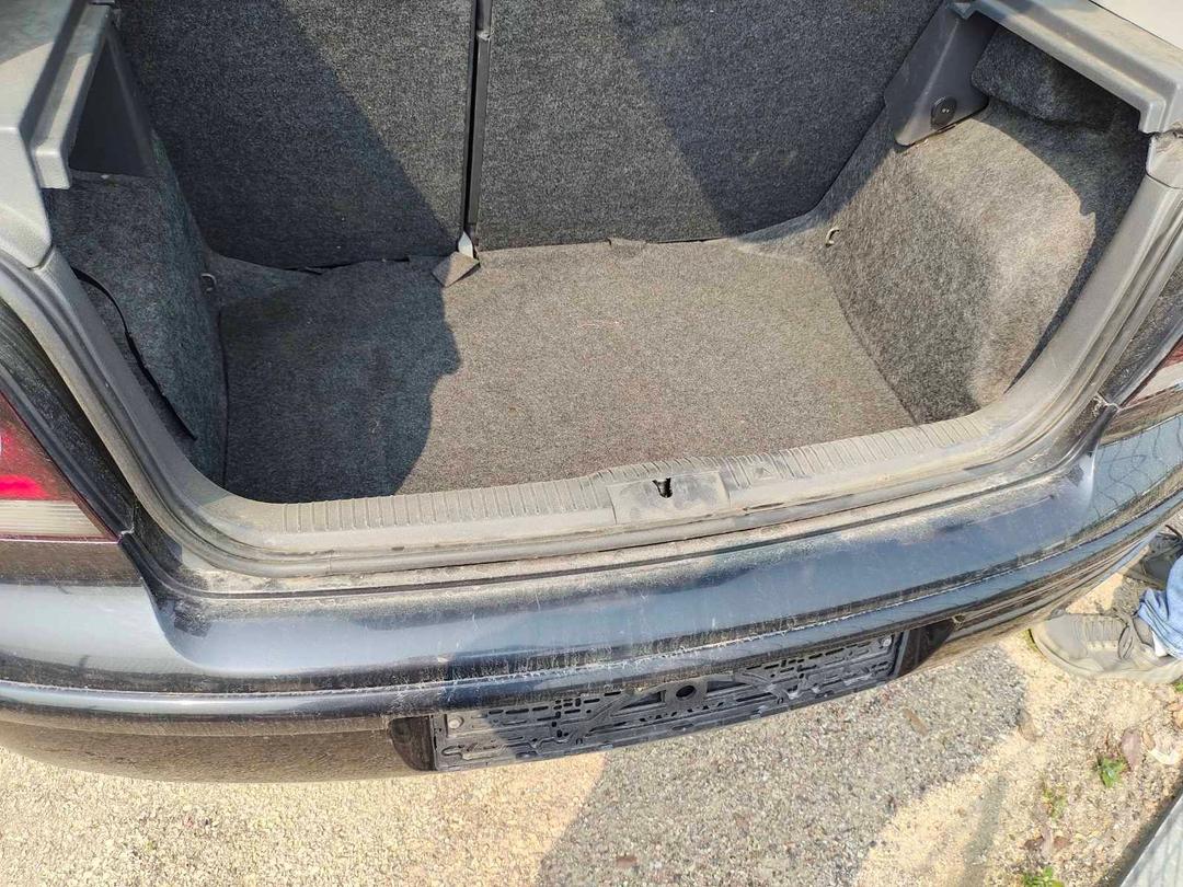 Накладка замка багажника DT1GHC Volkswagen Polo купить в магазине запчастей бу