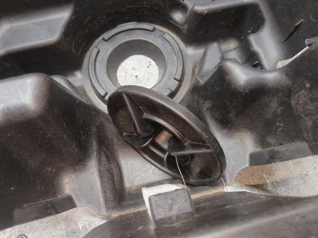 Крепление запаски 9IF5JU Renault Laguna купить
