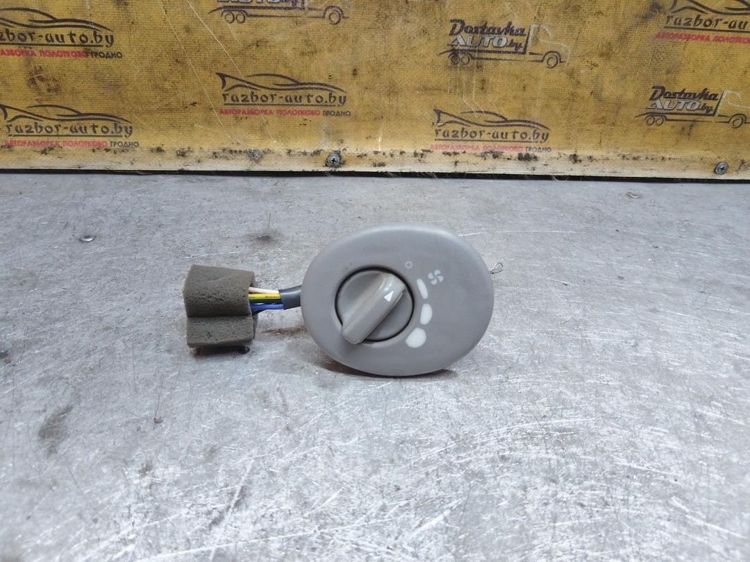 Блок управления печки/климат-контроля 0UOPA2 Kia Carnival