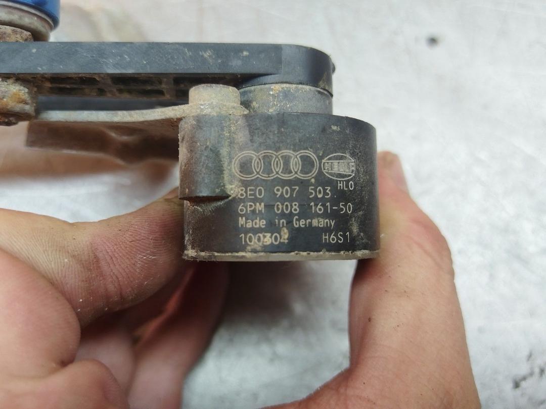 Датчик положения кузова KL782X Audi A4 купить на авторазборке