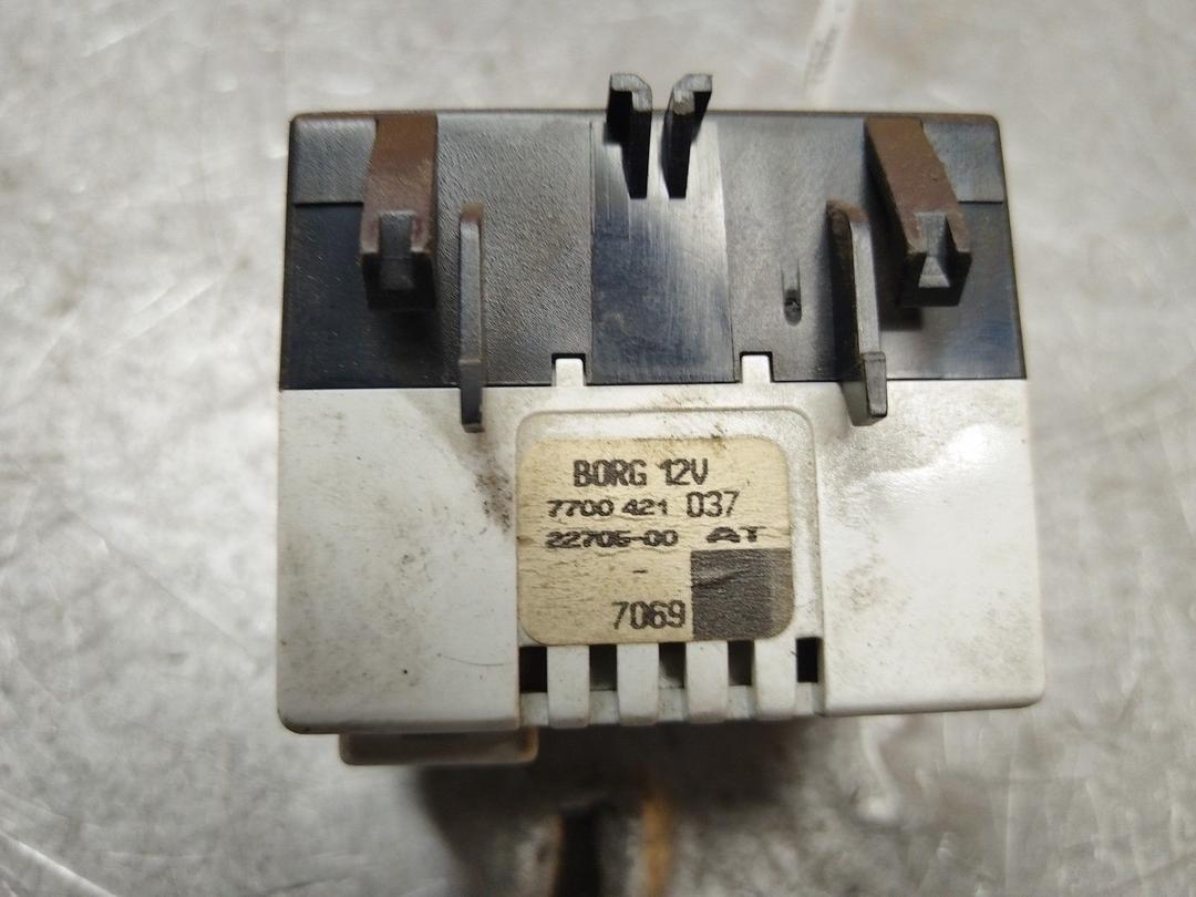 Часы KD098O Renault Scenic купить с доставкой