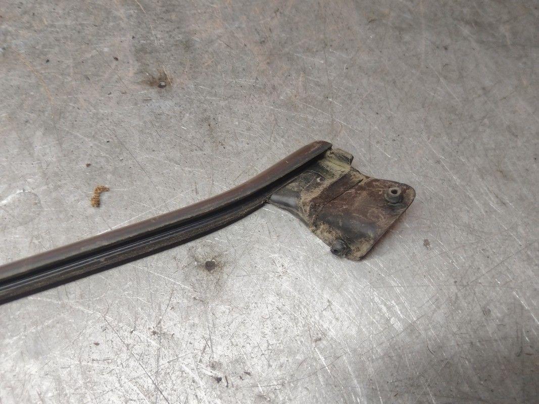 Молдинг стекла двери задней правой наружный 47OTAD Seat Altea - Фото 2