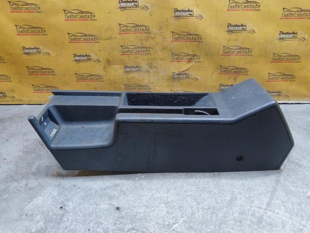 Консоль салона (кулисная часть) M3RT2T Audi 100