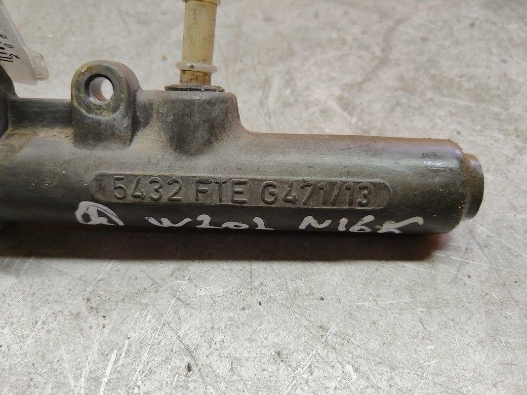 Цилиндр сцепления главный U8AI1X Mercedes C W202 - Фото 6