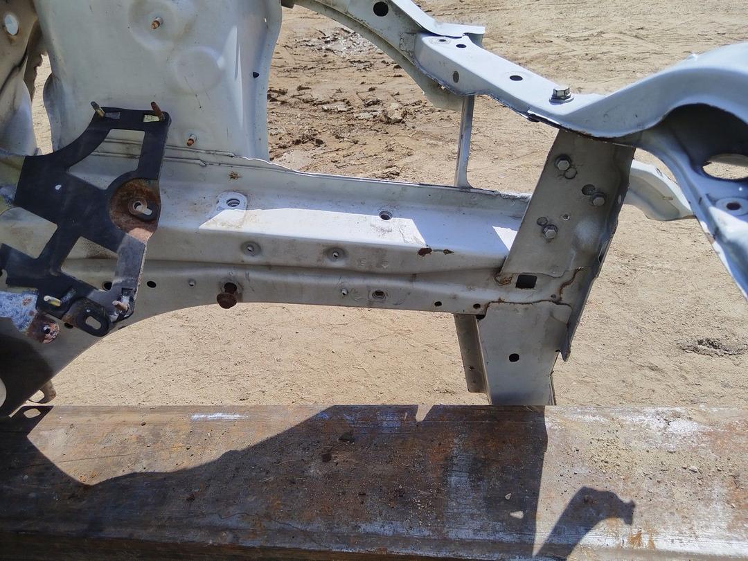 Передняя панель крепления облицовки (телевизор) NIYMU0 Nissan Note купить с доставкой