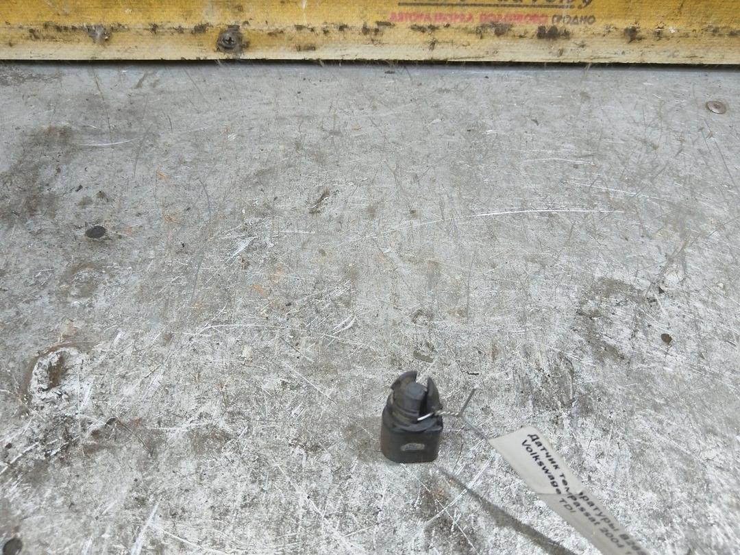 Датчик температуры B26SJP Volkswagen Passat купить с доставкой