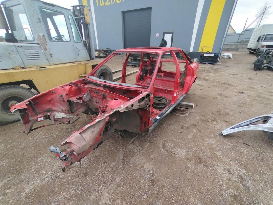 Часть кузова (вырезанный элемент) CWVJKT Audi 80 - Фото 1