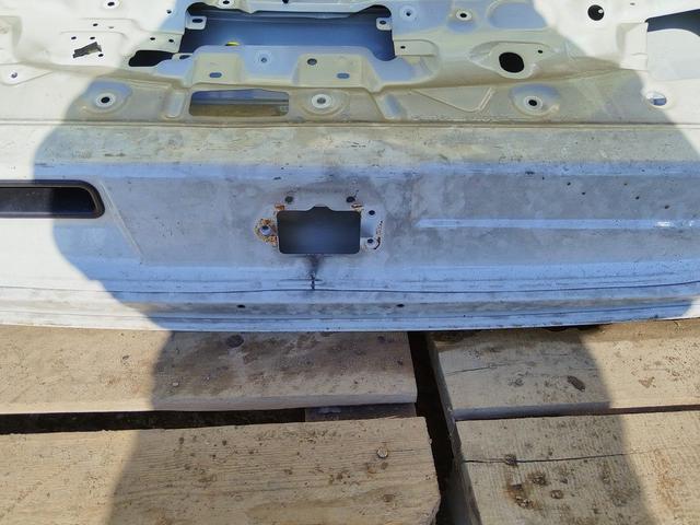 Крышка багажника (дверь 3-5) 8XBJM0 Nissan Note undefined