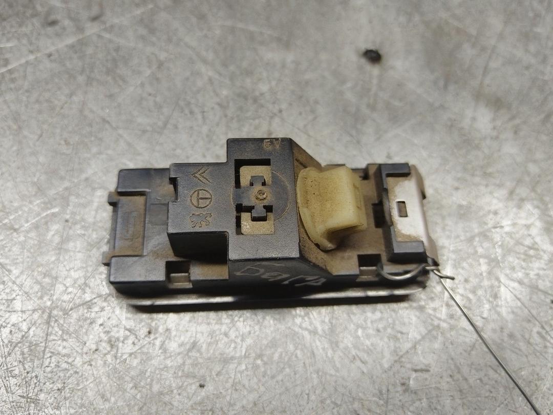 Подсветка салона 2N7UB2 Peugeot 406 купить