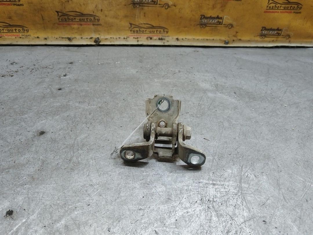 Петля двери передней левой UP4BSC Skoda Fabia купить с доставкой