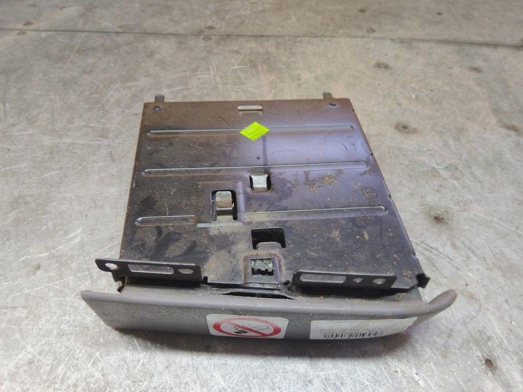 Пепельница TUAT2R Chrysler Voyager