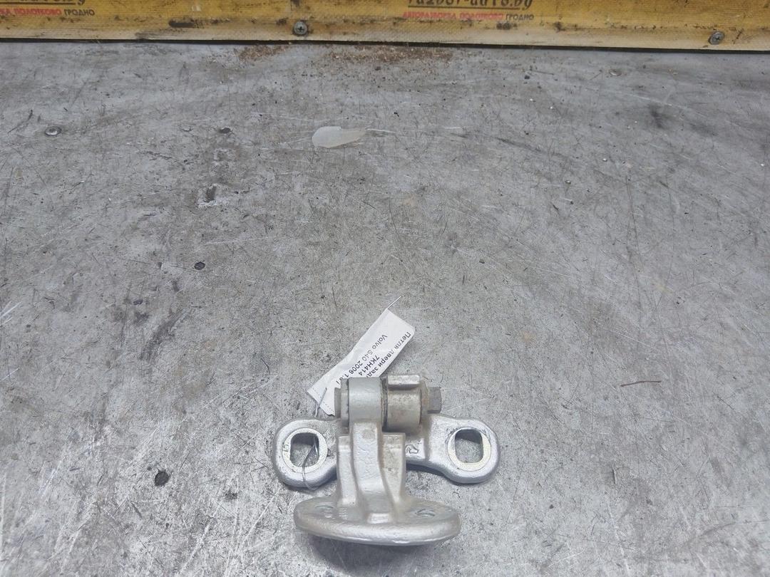Петля двери задней правой 7KH414 Volvo S40