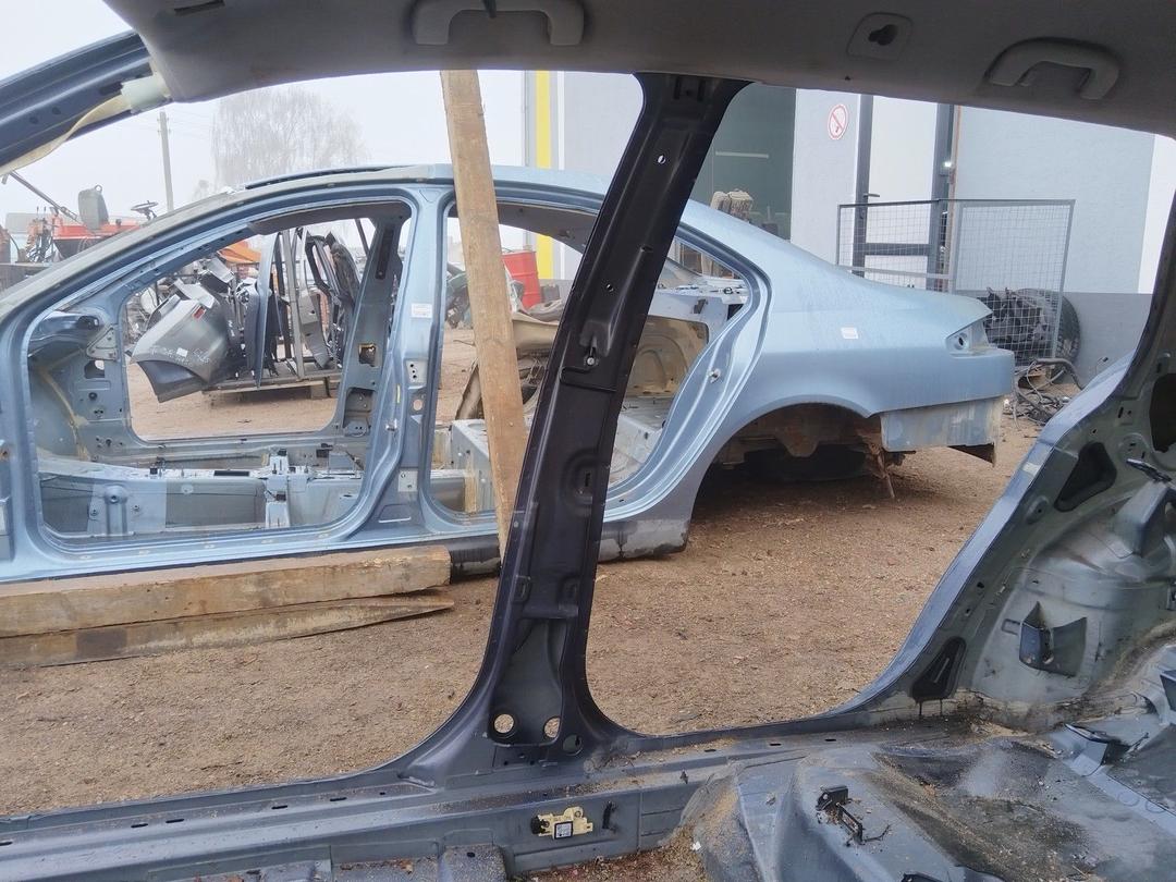 Стойка кузовная центральная правая MOJ2ZG Opel Astra купить с доставкой