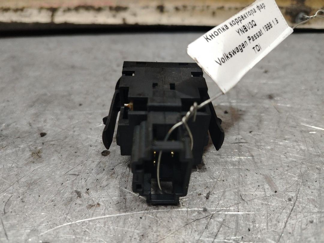 Кнопка корректора фар YNBV3Q Volkswagen Passat - Фото 3