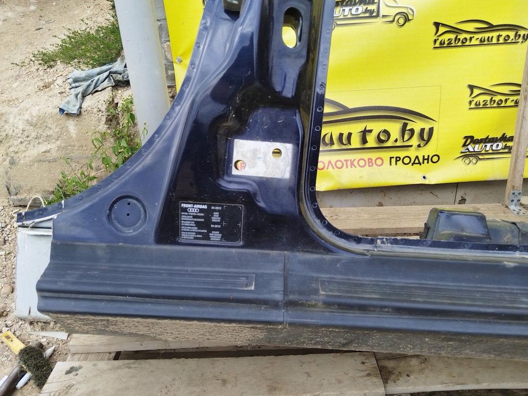 Стойка кузовная центральная левая Y5FUDC Audi A8 купить