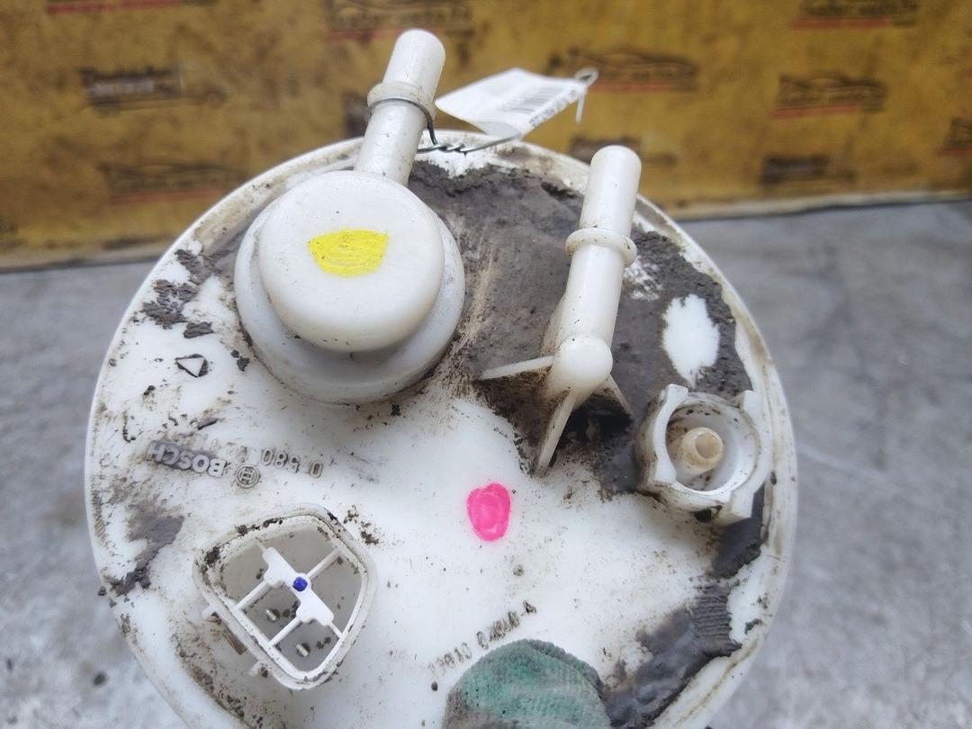 Колба в бак 95NRQ9 Toyota Corolla купить на авторазборке