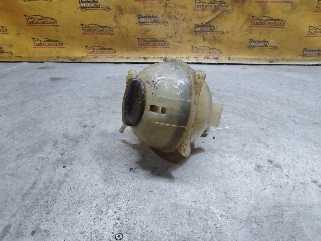 Бачок расширительный A8Q9VQ Volkswagen Passat - Фото 1