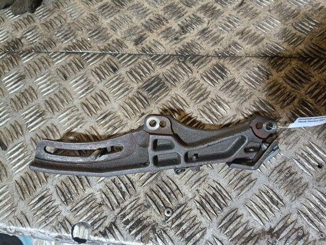 Кронштейн двигателя Q0MXL0 Mazda Premacy - Фото 1