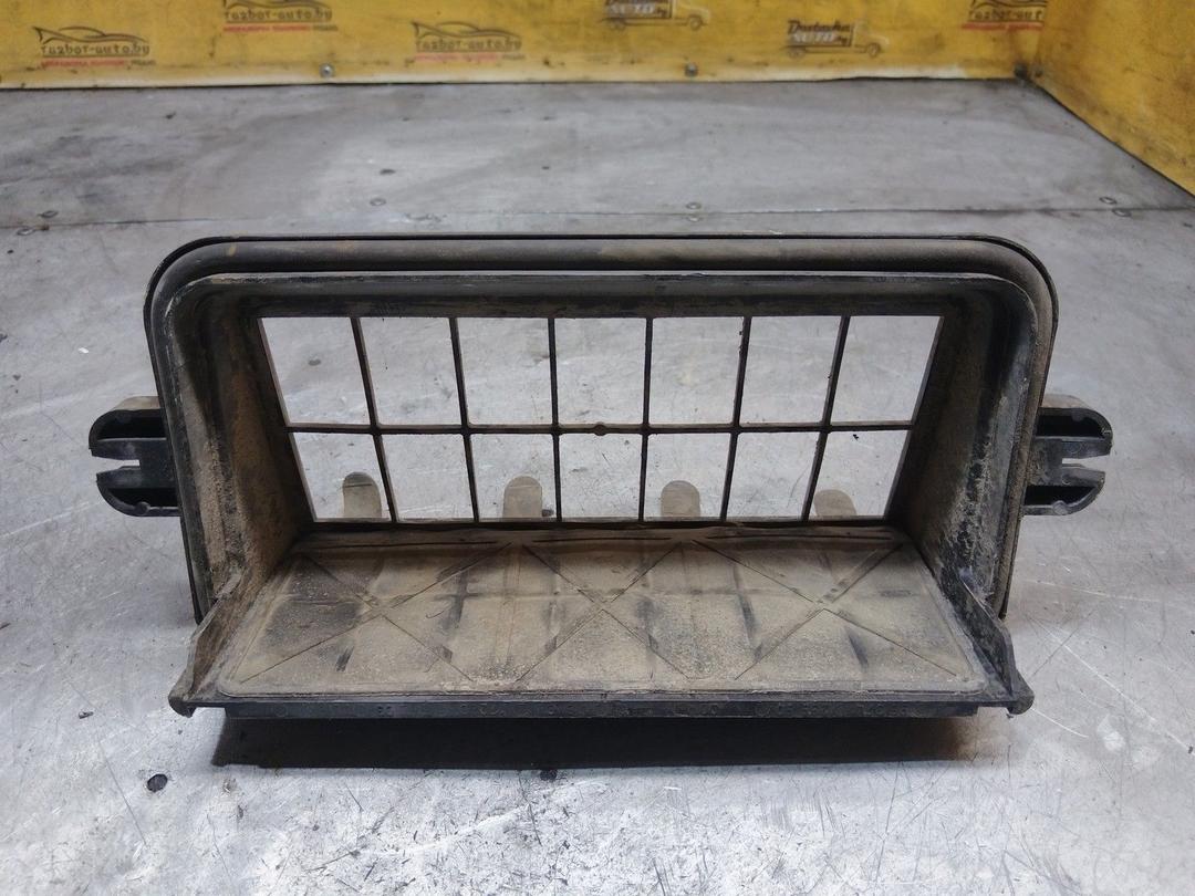 Решетка вентиляции кузова 3UNJ3W Peugeot 406 купить